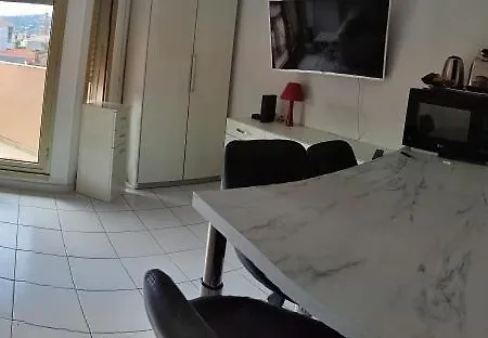 , Entre Cannes Et Antibes A Pied, Gare, Piscine, Garage Prive Lägenhet Golfe-Juan